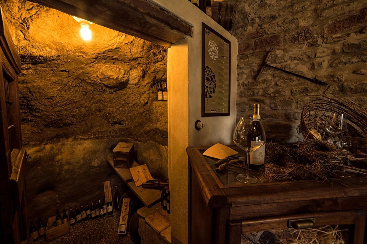 Dimora Storico Romantica Il Sole E La Luna Cerretto Langhe Extérieur photo